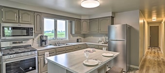 Millersburg Home w/ Covered Porch & Fire Pit!