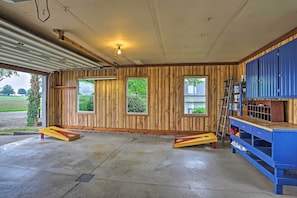 House (3 Bedrooms) | Interior - Millersburg Home w/ Covered Porch & Fire Pit! (Millersburg)
