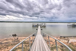 Apartment (2 Bedrooms) | Interior - Lakefront Home w/ Private Beach Access! (Eufaula)