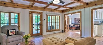 Wine Country Escape w/ Hot Tub in River Pines!