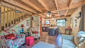 House (2 Bedrooms) | Interior