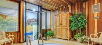 Spacious Brian Head Mtn Getaway w/ Hot Tub!