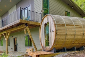 House (3 Bedrooms) | Interior - Modern Fairview Retreat: Spacious Deck + Mtn View! (Fairview)