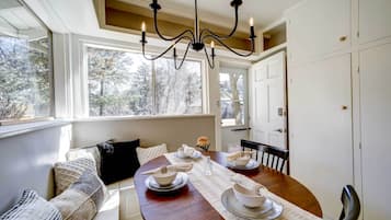 Rumah (2 Bedrooms) | Interior