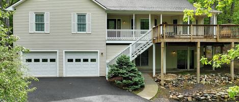 ハウス (Multiple Bedrooms) | 施設の正面