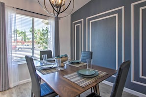 House (3 Bedrooms) | Interior