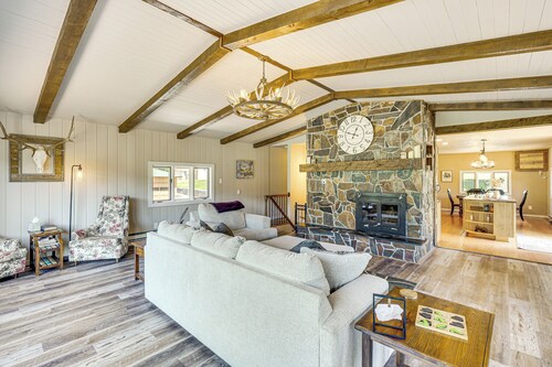 Wyoming Nature Retreat: 19 Mi To Devils Tower