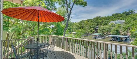 Casa (3 Bedrooms) | Restaurante al aire libre