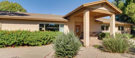 منزل (3 Bedrooms) | واجهة المنشأة