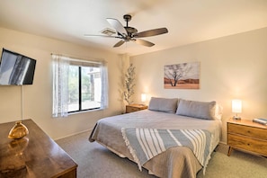 Interior - Game Room + Mtn Views: Lake Havasu Escape! (Lake Havasu City)