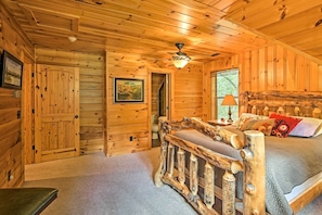 House (4 Bedrooms) | Interior - Spacious & Secluded Cabin: 25 Mi to Bentonville! (Sulphur Springs)
