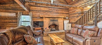 Relaxing Retreat w/ Private Dock on Claytor Lake!