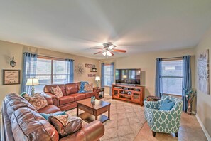 Talo (4 Bedrooms) | Sisätilat