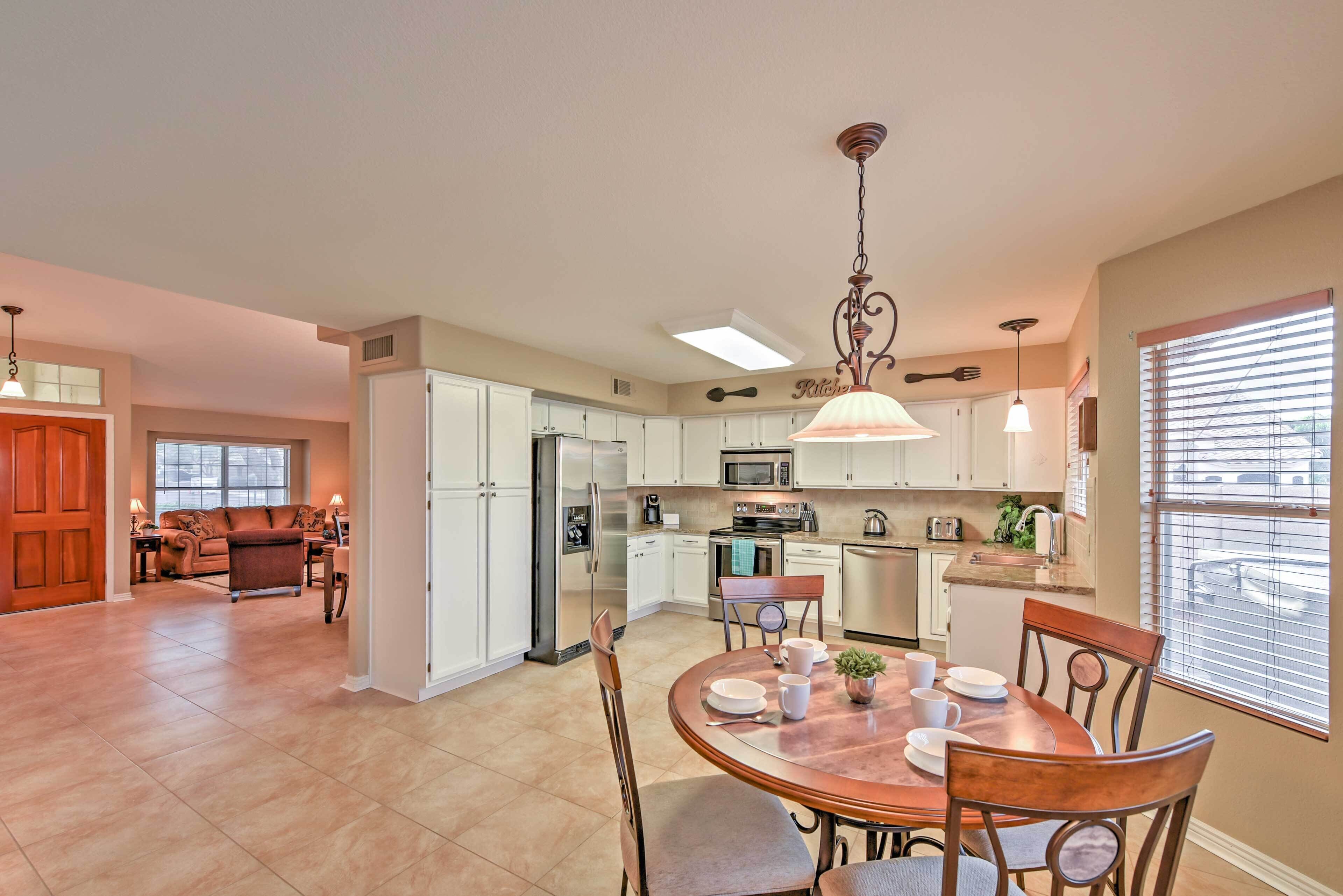 House (4 Bedrooms) | Interior