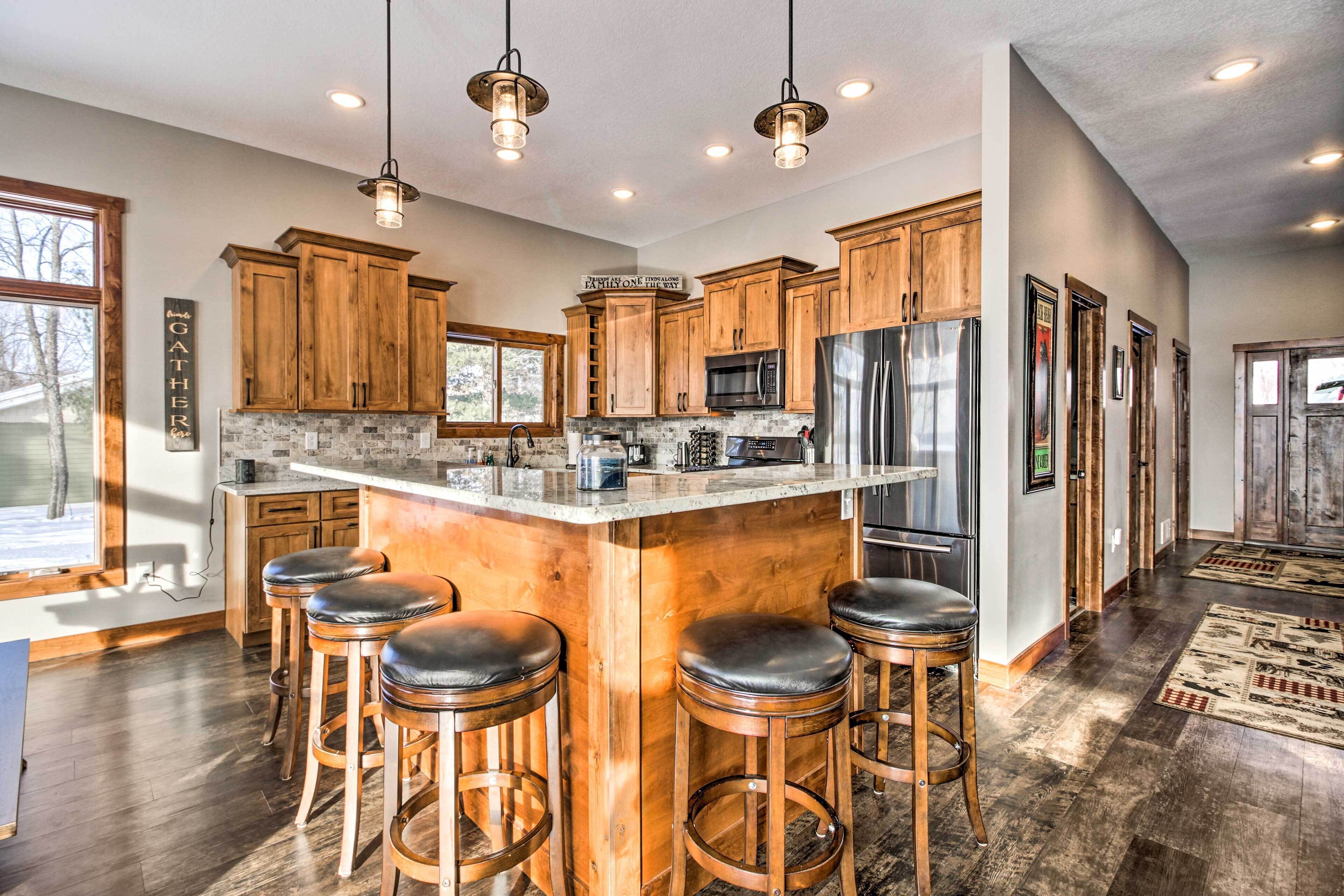 House (5 Bedrooms) | Interior