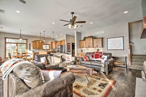 منزل (5 Bedrooms) | المنشأة من الداخل