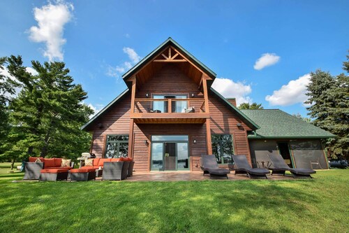 Cabin w/ Gradual Slope to Sandy Bottom Swimming!