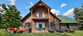 Cabin w/ Gradual Slope to Sandy Bottom Swimming!