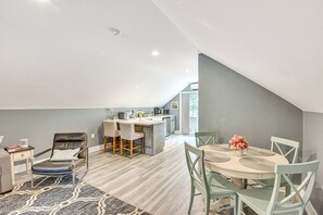 Apartment (1 Bedroom) | Interior - Benton Harbor Apt w/ Balcony + Fire Pit (Benton Harbor)