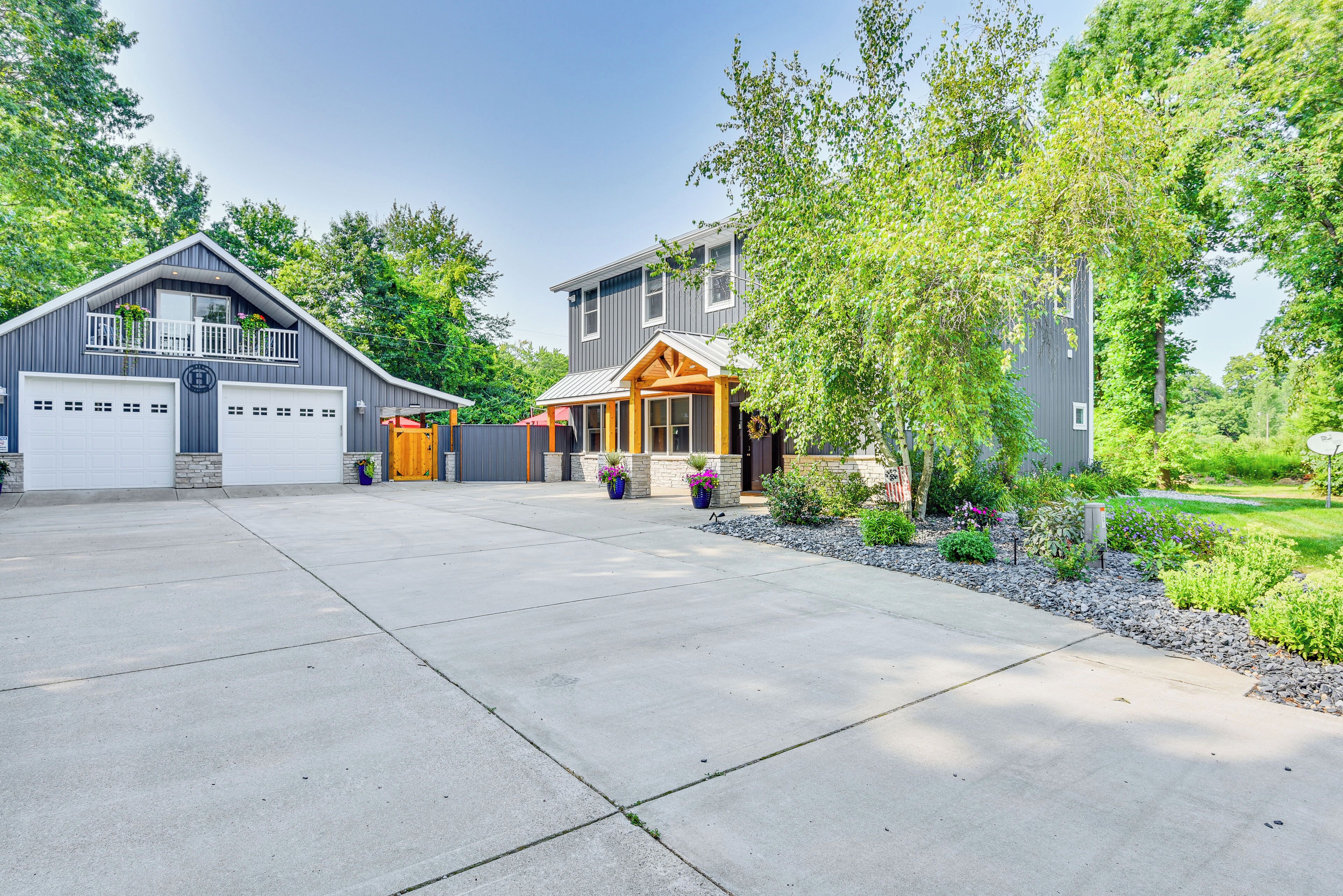 Apartment (1 Bedroom) | Interior