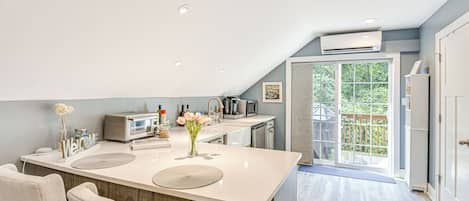 Apartment (1 Bedroom) | Interior