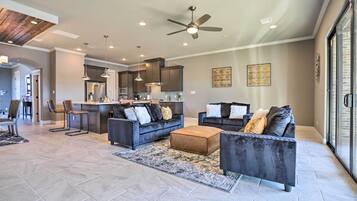 Căn hộ (3 Bedrooms) | Mặt tiền nơi lưu trú