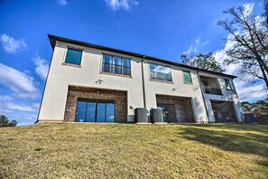 Apartment (3 Bedrooms) | Interior - Modern Lake Conroe Escape w/ Grill & Boat Slip! (Montgomery)