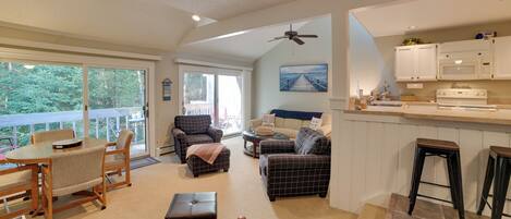 อพาร์ทเมนท์ (3 Bedrooms) | ด้านหน้าที่พัก