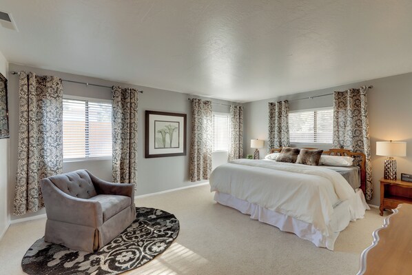 House (3 Bedrooms) | Interior - Country Club Home: 18 Mi to Arizona Snowbowl! (Flagstaff)