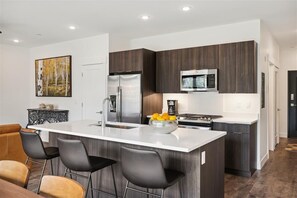 Condo, 2 Bedrooms | Private kitchen | Fridge, oven, coffee/tea maker, toaster