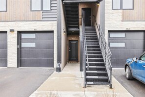 Condo, 2 phòng ngủ | Ngoại thất