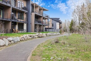 Condo, 2 Bedrooms | Exterior