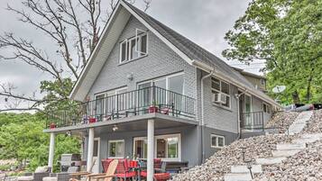 Rumah (3 Bedrooms) | Bagian depan properti