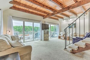 House (3 Bedrooms) | Interior - Serene Lake of the Ozarks Retreat w/ Private Dock! (Lake Ozark)