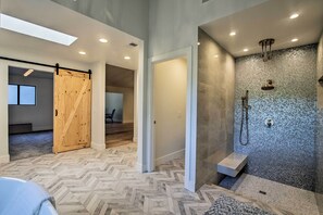 Casa (Multiple Bedrooms) | Interior