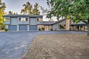 House (Multiple Bedrooms) | Interior