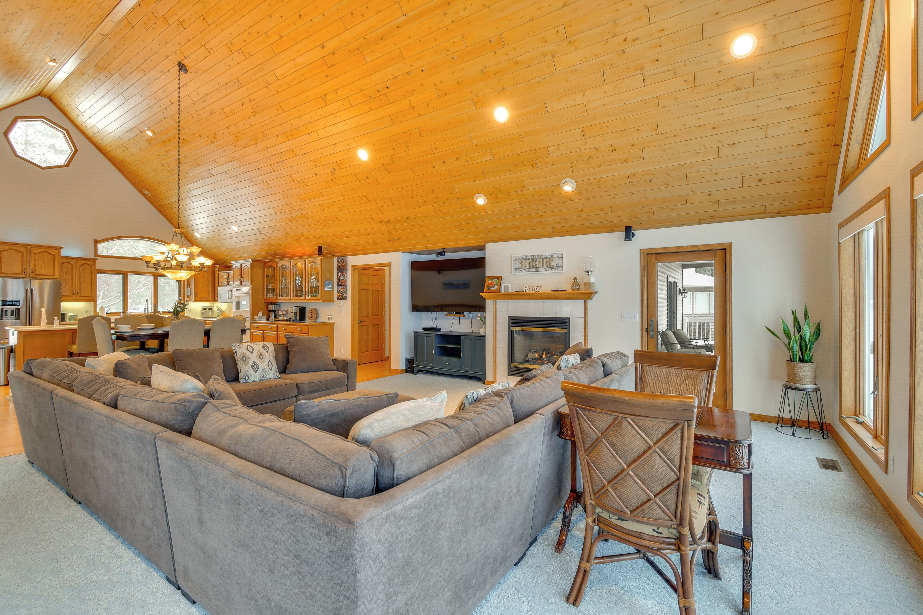 Nhà (Multiple Bedrooms) | Nội thất