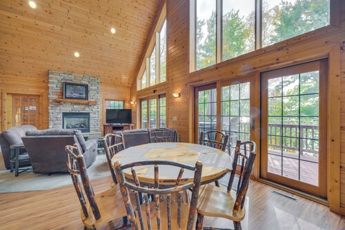 Lakefront Wisconsin Cabin With Boat Dock!