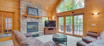 Lakefront Wisconsin Cabin With Boat Dock!