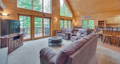 Lakefront Wisconsin Cabin With Boat Dock!