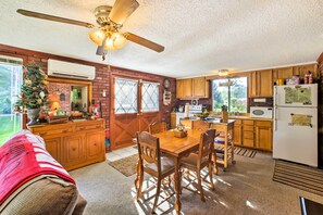 Cottage (2 Bedrooms) | Interior