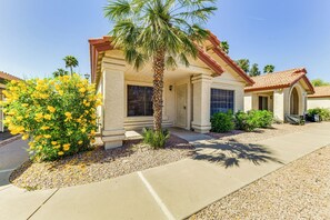 House (2 Bedrooms) | Interior - Updated Gilbert Home w/ Covered Patio (Gilbert)