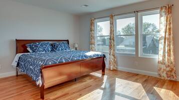 Apartment (3 Bedrooms) | 3 bedrooms, bed sheets