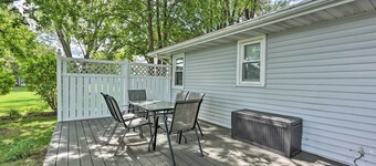 Sunrise Bay w/ Lake Access: Families Welcome!