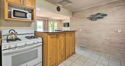 Sunrise Bay w/ Lake Access: Families Welcome!