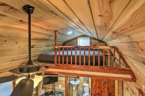 Apartment (0 Bedroom) | Interior - 'the Gosling' Studio Cabin w/ River Access! (New Bern)