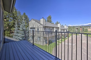 Apartment (2 Bedrooms) | Interior - Townhome w/ Club Access on Shuttle Stop (Fraser)