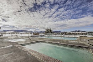 Interior - Townhome w/ Club Access on Shuttle Stop (Fraser)