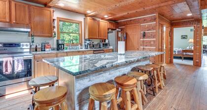 Sauna & Cold Plunge! Custom-built Clarklake Cabin