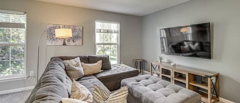 Apartment (3 Bedrooms) | Front of property